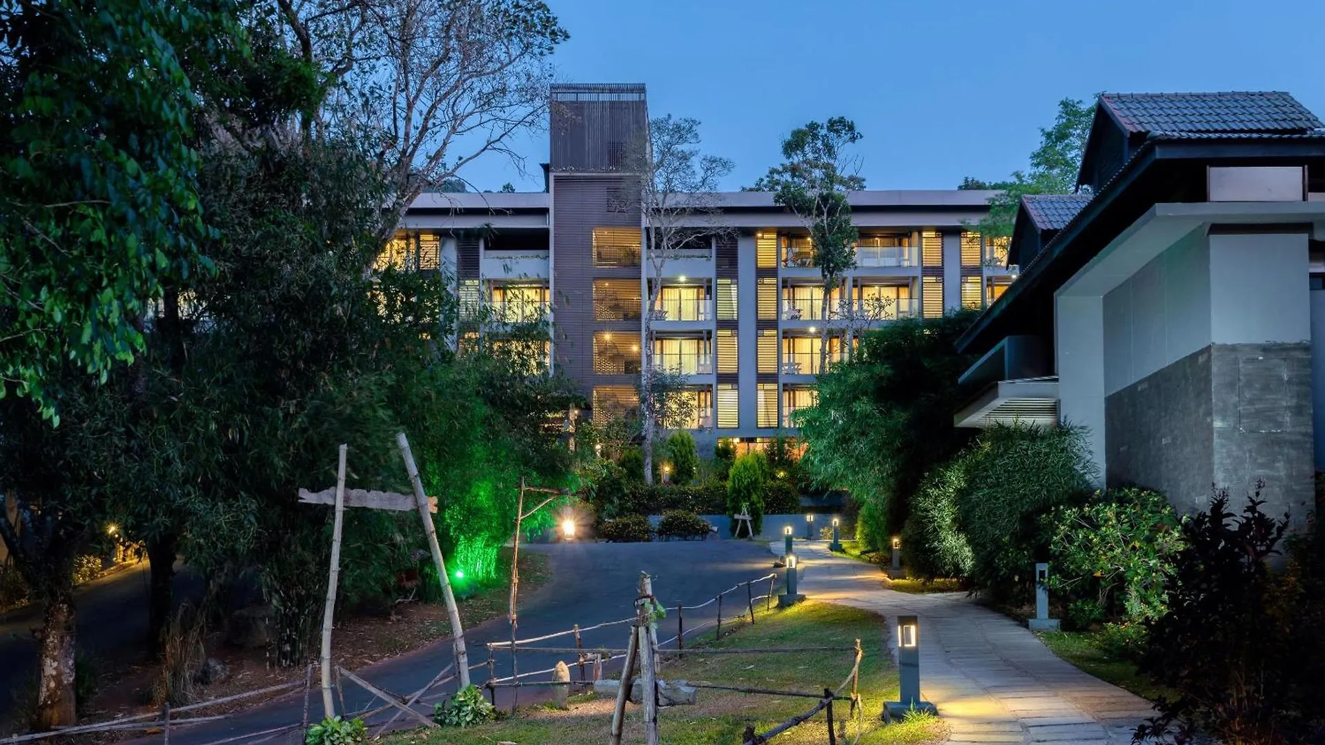 Hotel The Mountain Courtyard Thekkady Resort