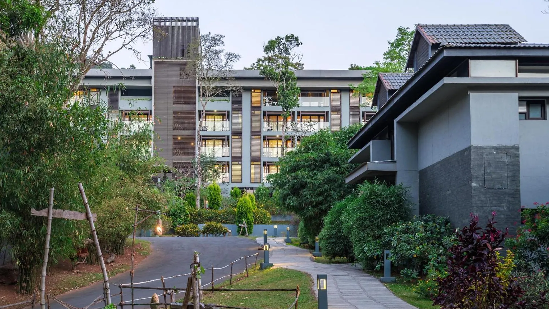 Hotel The Mountain Courtyard Thekkady