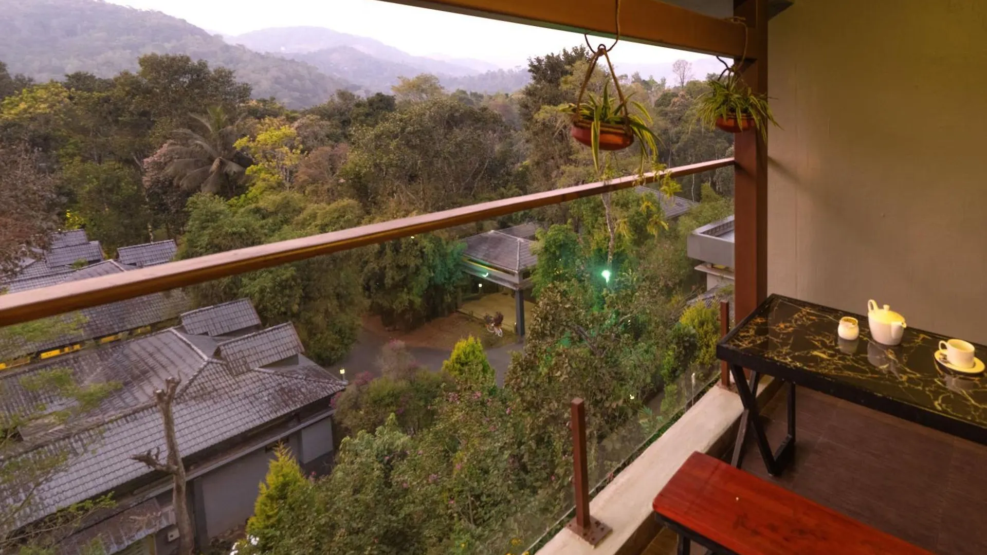 Hotel The Mountain Courtyard Thekkady 5*,