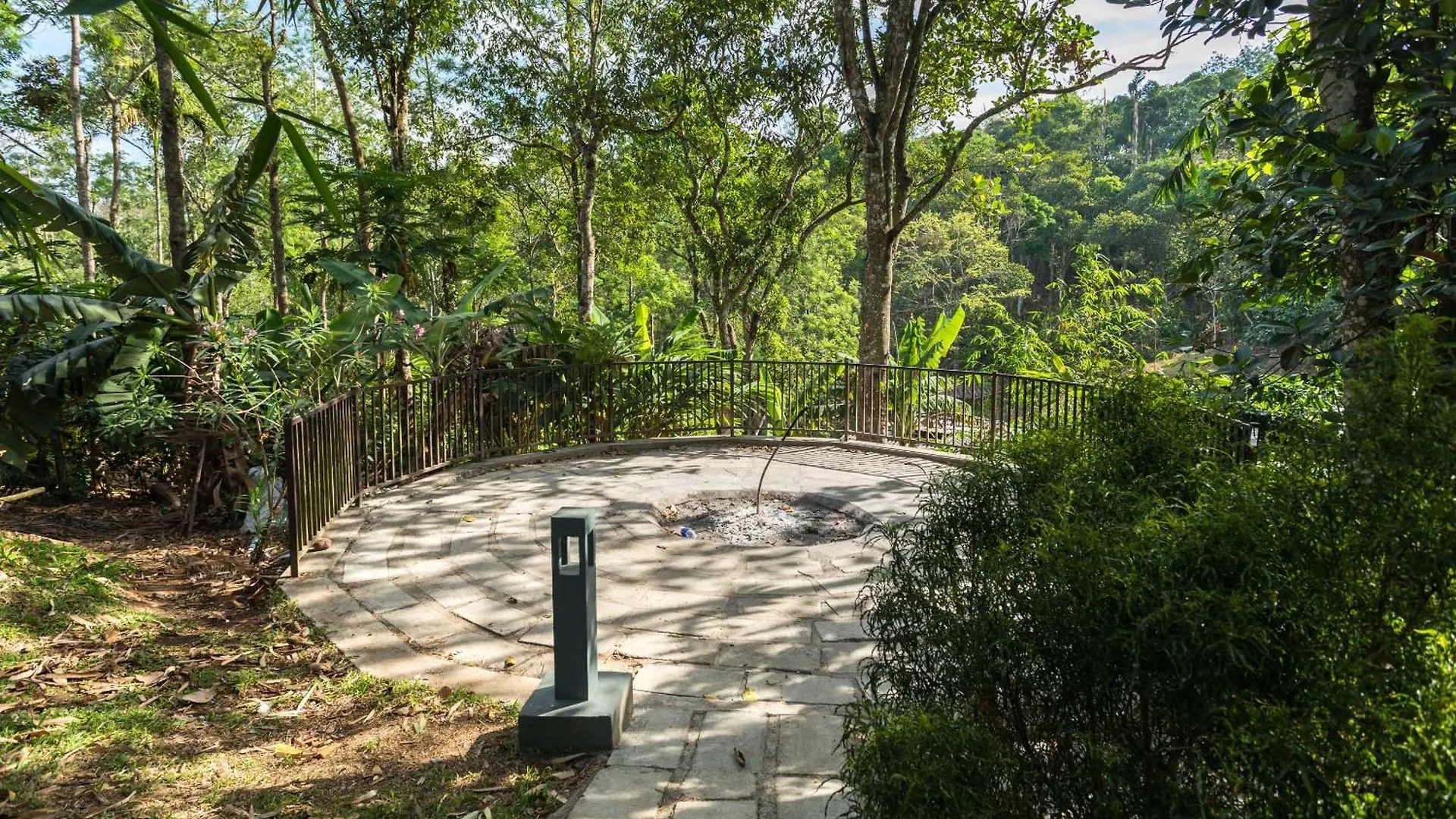 The Mountain Courtyard Thekkady Hotel India