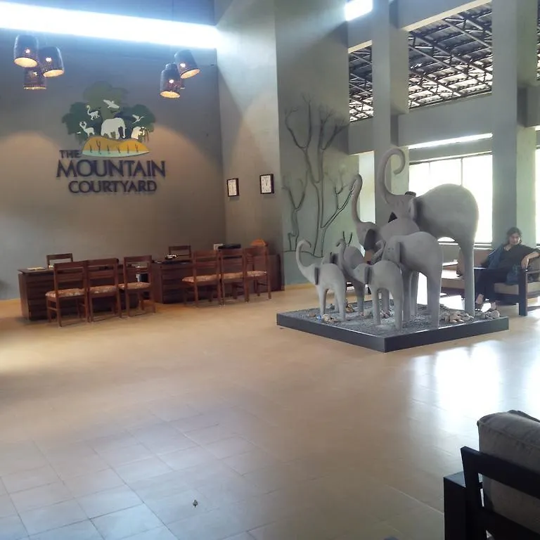 Resort The Mountain Courtyard Thekkady Hotel